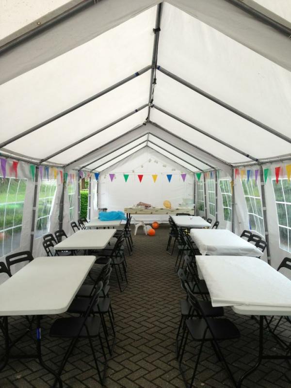 Rationalisatie Algebraïsch Dagelijks Partytent 8x4 - Tenten - Partyverhuur - FunXpert Attractieverhuur